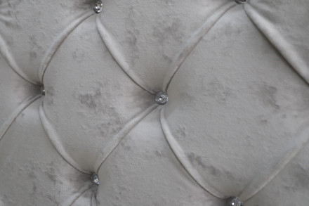 Современная мебель кровать «Мила» (Плюш Сильвер), купить недорого в фирменном салоне магазине «Моя Мебель», всего за 42 110 руб.