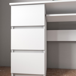 Письменный стол